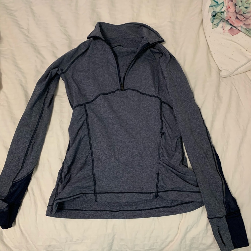 LULULEMON NAVY SWEATER